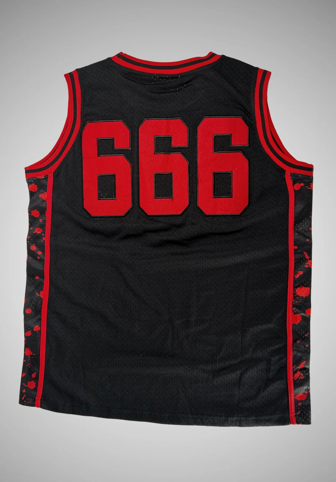 Jersey Moshpit 666 noir et rouge en mesh avec logo brodé et patch cousu