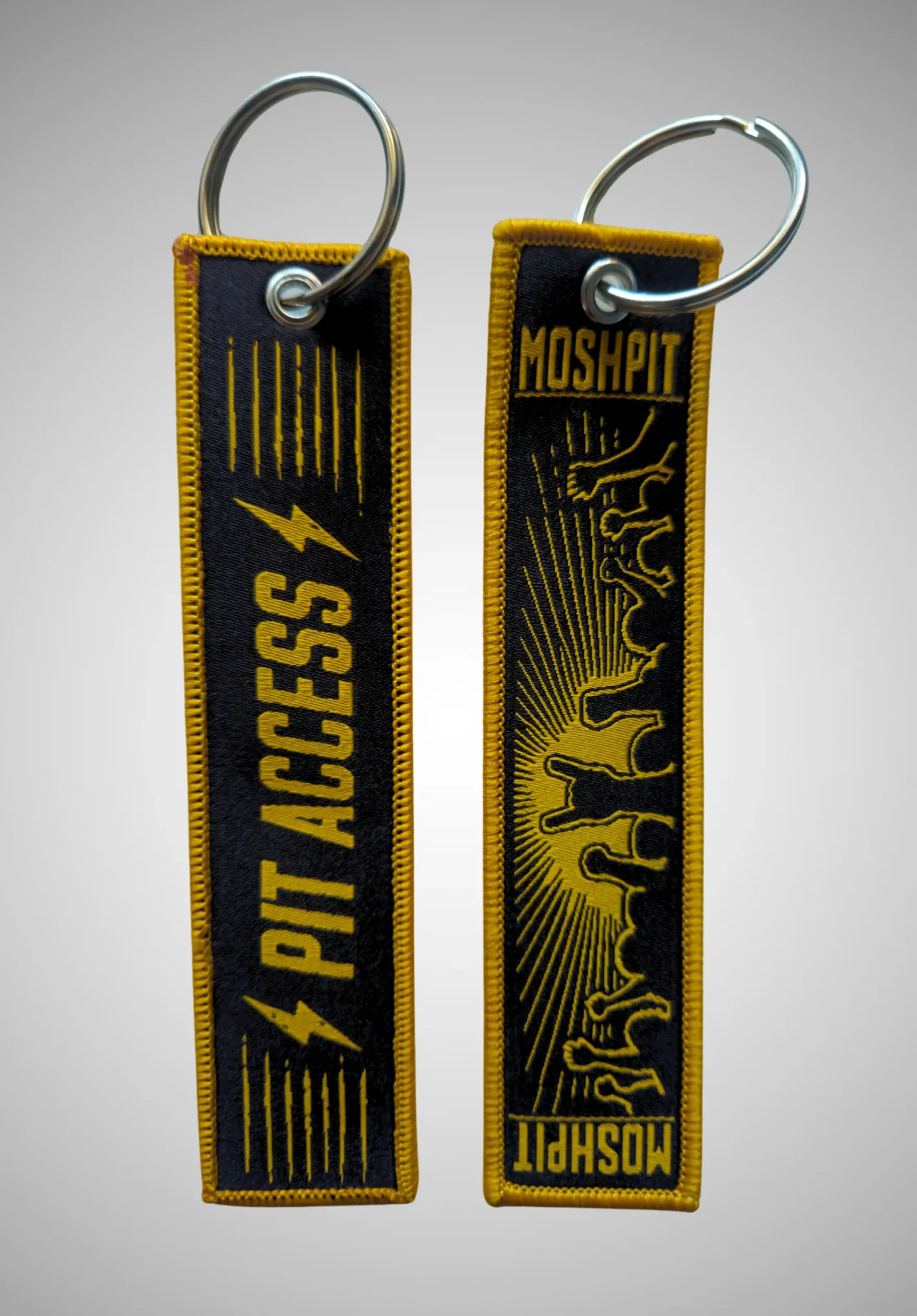 Porte-clés tissé PIT ACCESS rouge et noir Moshpit avec design recto verso